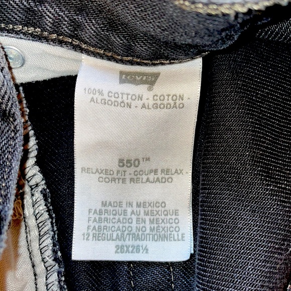 Vintage Levi’s relaxed fit shorts.  Size 12 (youth) - Picture 9 of 9